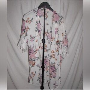Wallflower Floral kimono with Lace Accents